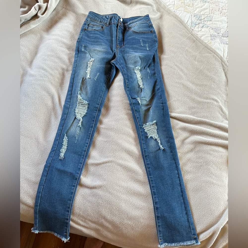 Nana distressed jeans
